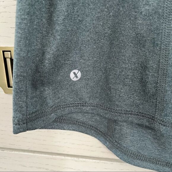 EUC Xersion Open Back with Mesh, Cap Sleeve Workout Top, Size Medium - Picture 3 of 4